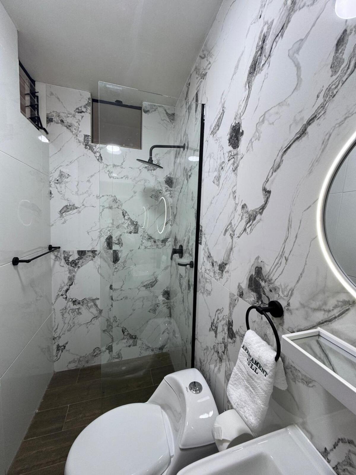 Apartment Luxuriou 2 Blocks From The Main Square 4 Bed *
